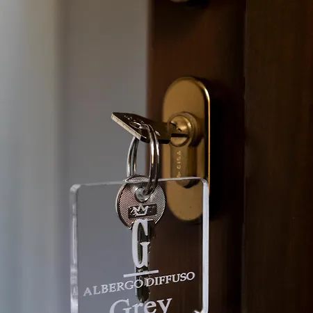 Ginevra Boutique - Palazzo Leosini - Residenze D'epoca Bed & Breakfast L'Aquila