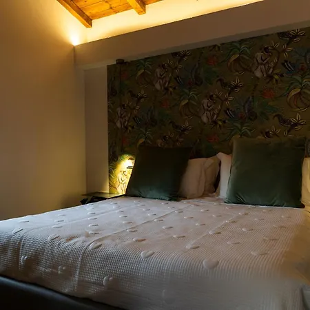 Bed & Breakfast Ginevra Boutique - Palazzo Leosini - Residenze D'epoca