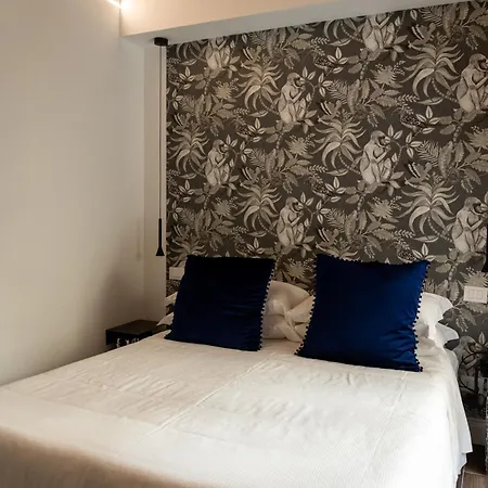 Bed & Breakfast Ginevra Boutique - Palazzo Leosini - Residenze D'epoca L'Aquila