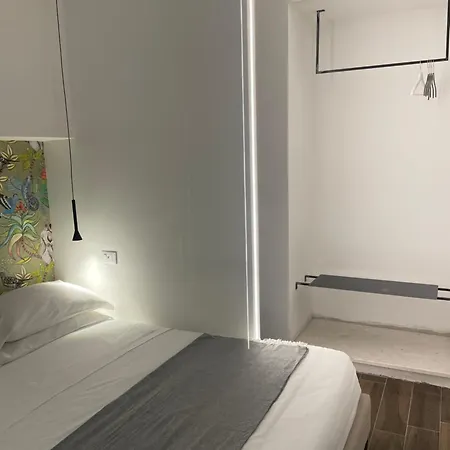 Ginevra Boutique - Palazzo Leosini - Residenze D'epoca L'Aquila