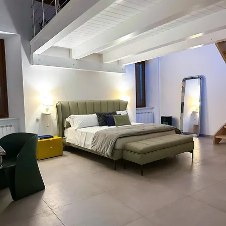 Ginevra Boutique - Palazzo Leosini - Residenze D'epoca Bed & Breakfast *