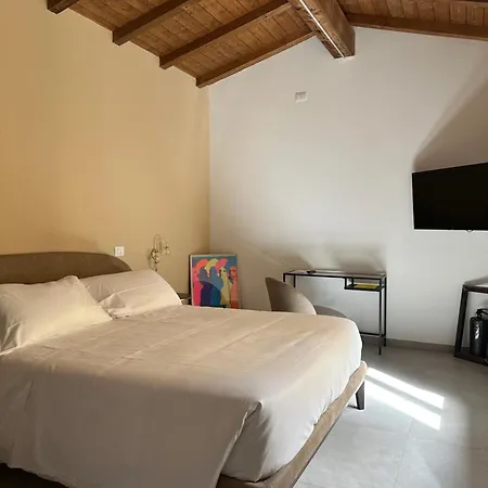 Bed & Breakfast Ginevra Boutique - Palazzo Leosini - Residenze D'epoca