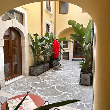 Bed & Breakfast Ginevra Boutique - Palazzo Leosini - Residenze D'epoca L'Aquila