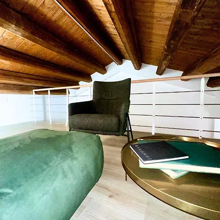 Diffuso Ginevra Boutique - Palazzo Leosini - Residenze D'epoca Hotel LʼAquila