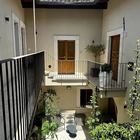 Diffuso Ginevra Boutique - Palazzo Leosini - Residenze D'epoca