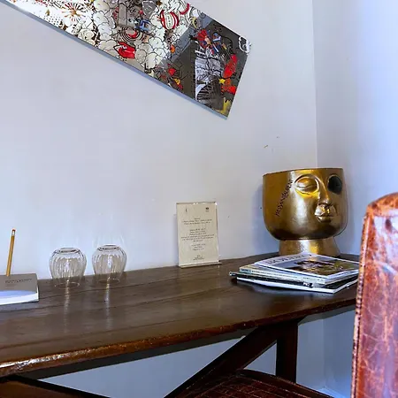 Couette-café Ginevra Boutique - Palazzo Leosini - Residenze D'epoca