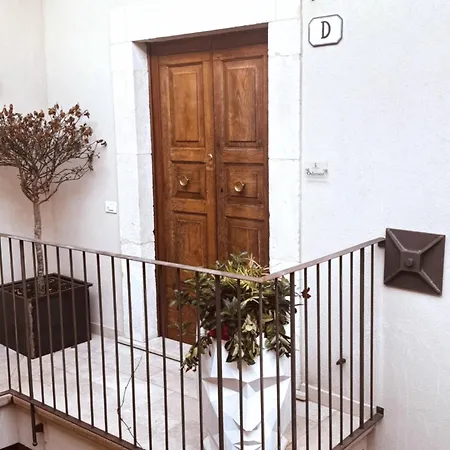 Hotel Diffuso Ginevra Boutique - Palazzo Leosini - Residenze D'epoca LʼAquila