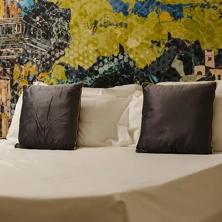 Diffuso Ginevra Boutique - Palazzo Leosini - Residenze D'epoca ל'אקווילה
