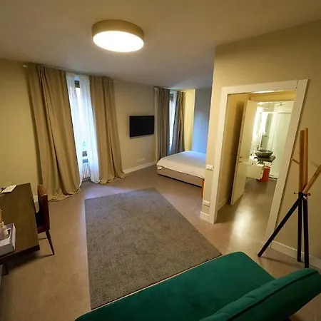 Diffuso Ginevra Boutique - Palazzo Leosini - Residenze D'epoca LʼAquila