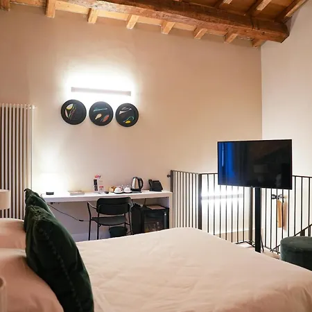 Ξενοδοχείο Diffuso Ginevra Boutique - Palazzo Leosini - Residenze D'epoca Λ' Άκουιλα