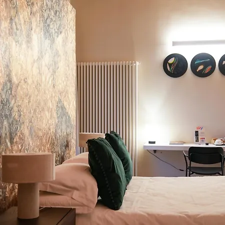 Ξενοδοχείο Diffuso Ginevra Boutique - Palazzo Leosini - Residenze D'epoca Λ' Άκουιλα