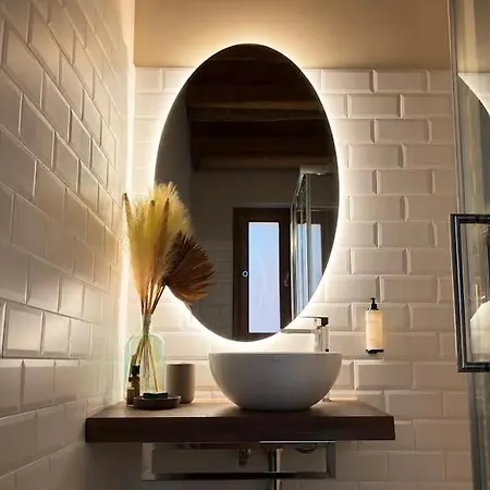Diffuso Ginevra Boutique - Palazzo Leosini - Residenze D'epoca מלון ל'אקווילה