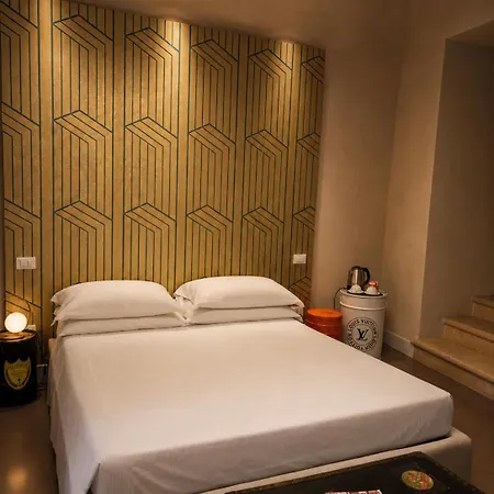 Diffuso Ginevra Boutique - Palazzo Leosini - Residenze D'epoca 4* ל'אקווילה