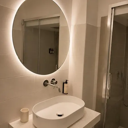 Diffuso Ginevra Boutique - Palazzo Leosini - Residenze D'epoca 4* ל'אקווילה