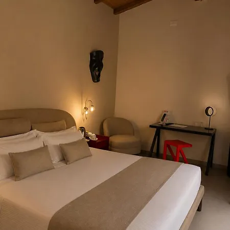 מלון Diffuso Ginevra Boutique - Palazzo Leosini - Residenze D'epoca 4*