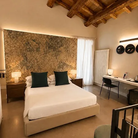 מלון Diffuso Ginevra Boutique - Palazzo Leosini - Residenze D'epoca 4*