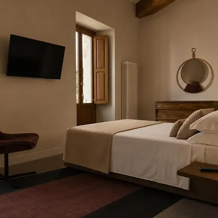 מלון Diffuso Ginevra Boutique - Palazzo Leosini - Residenze D'epoca 4*