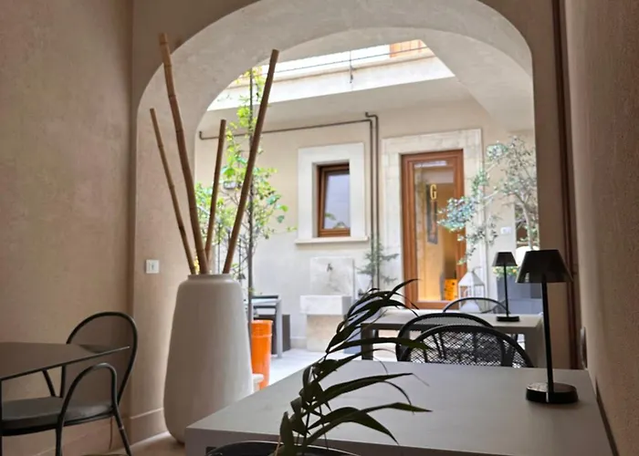 Hotel Diffuso Ginevra Boutique - Palazzo Leosini - Residenze D'epoca 4*