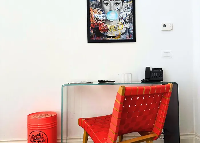 Diffuso Ginevra Boutique - Palazzo Leosini - Residenze D'epoca Hotel LʼAquila