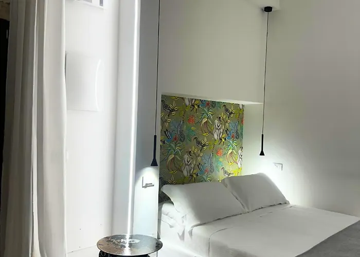 Diffuso Ginevra Boutique - Palazzo Leosini - Residenze D'epoca LʼAquila