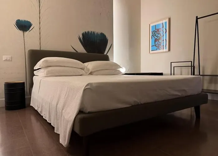 Diffuso Ginevra Boutique - Palazzo Leosini - Residenze D'epoca Hotel LʼAquila