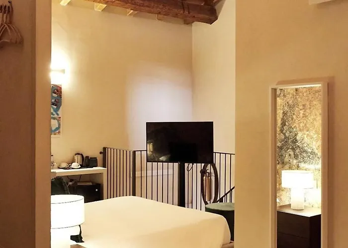Diffuso Ginevra Boutique - Palazzo Leosini - Residenze D'epoca 4*